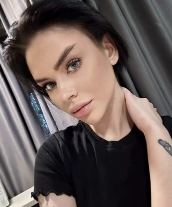 Дина, 20 лет, 1 размер груди